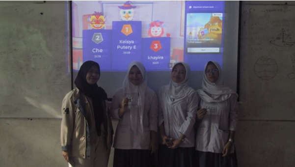 Pembagian Hadiah SMAN 12